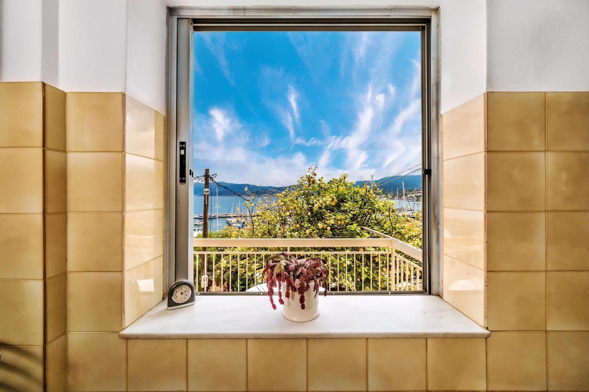 Jelena Apartments By The Sea Agios Nikolaos  Exterior photo